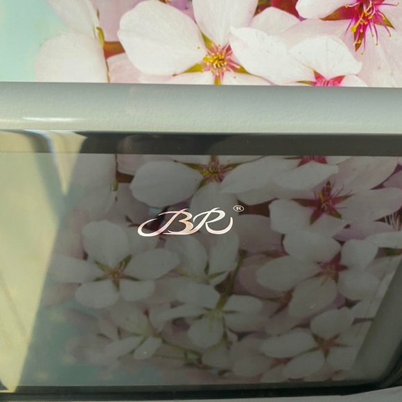 Makeup Set – ‘Shimmer & Matte’ - Picture 2 of 2